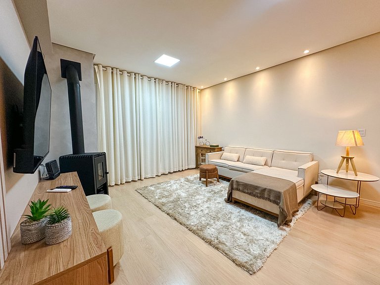 Excelente apto em Gramado, 1km do centro