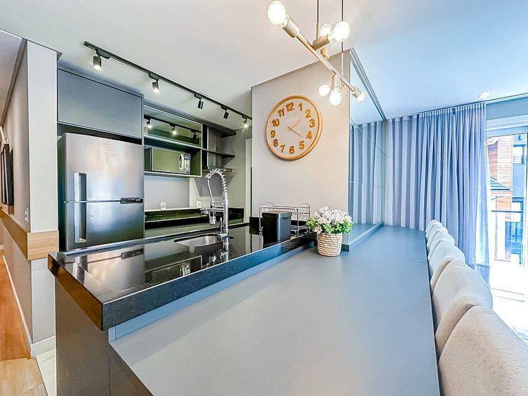 A 100 metros da Rua Coberta!