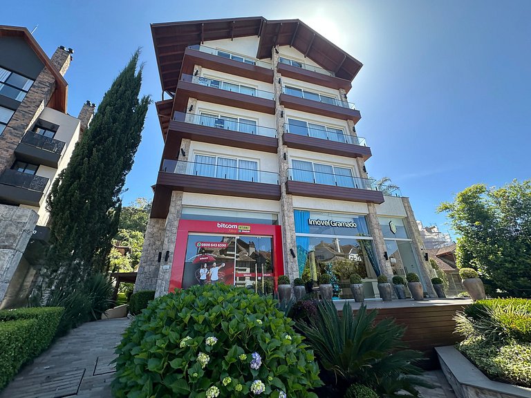 A 100 metros da Rua Coberta!