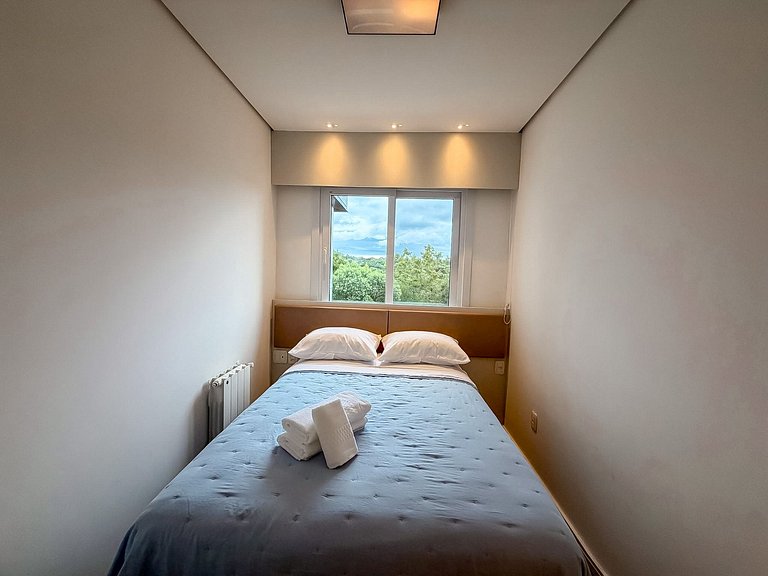 Apt com vista e próximo ao centro