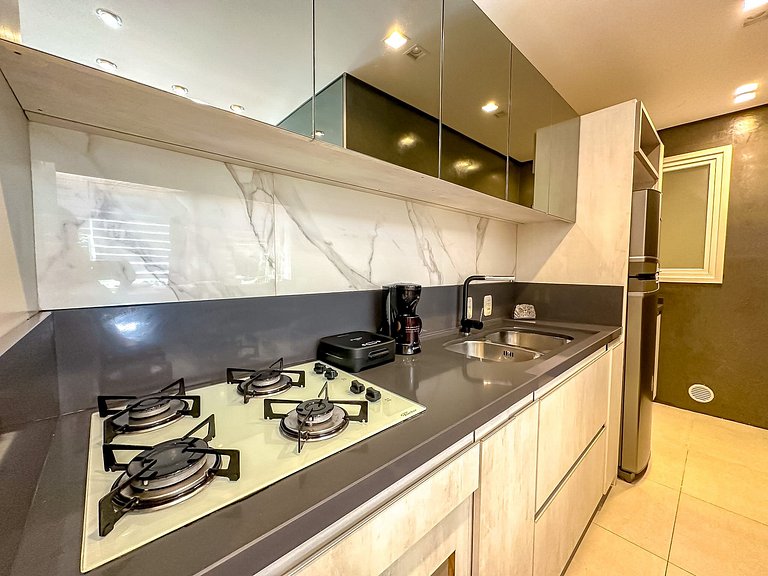 Apto confortável com piscina aquecida e jacuzzi